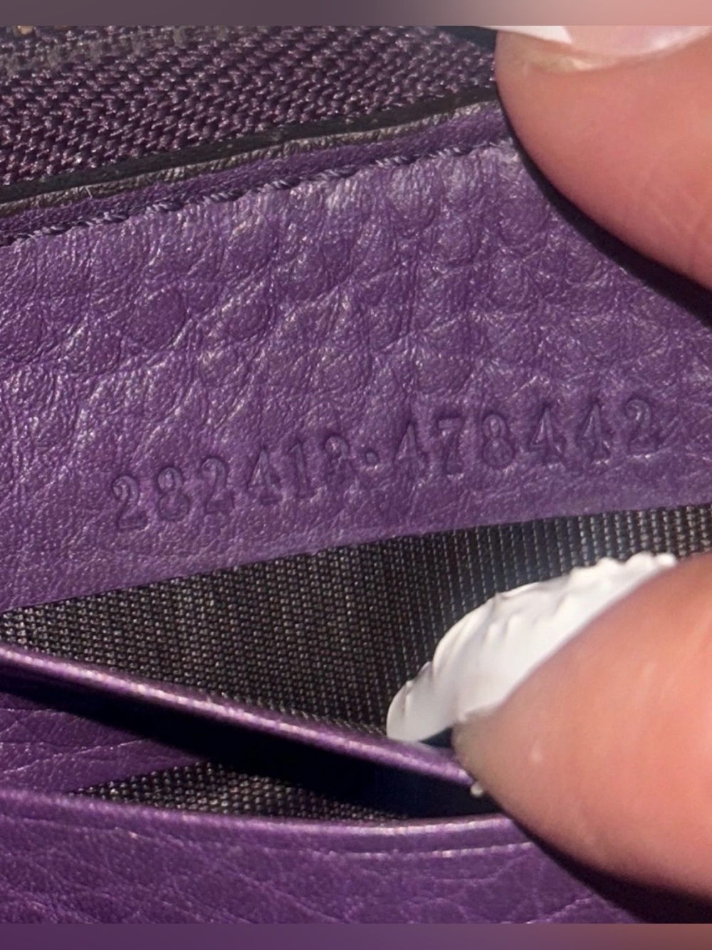 Gucci Purple Embossed Leather Zip Wallet - Picture 2 of 9